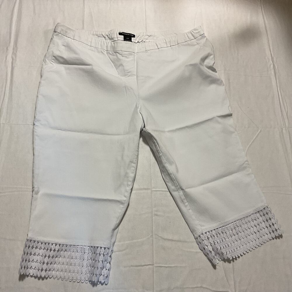 ZAC & RACHEL Size 24w White Capri Pants Crochet Bottom Detailed Comfort Dress